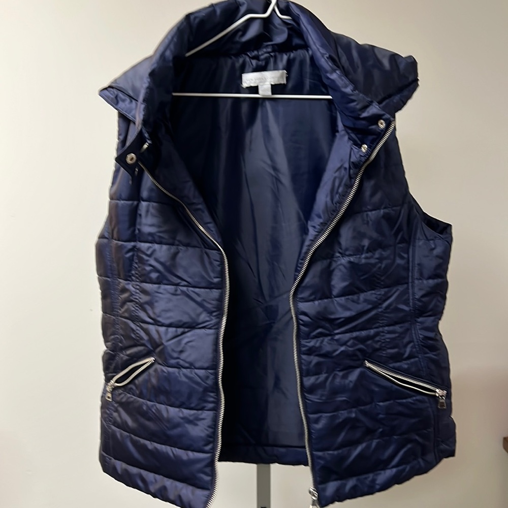 New York and Company Navy Blue womens puffer vest size large